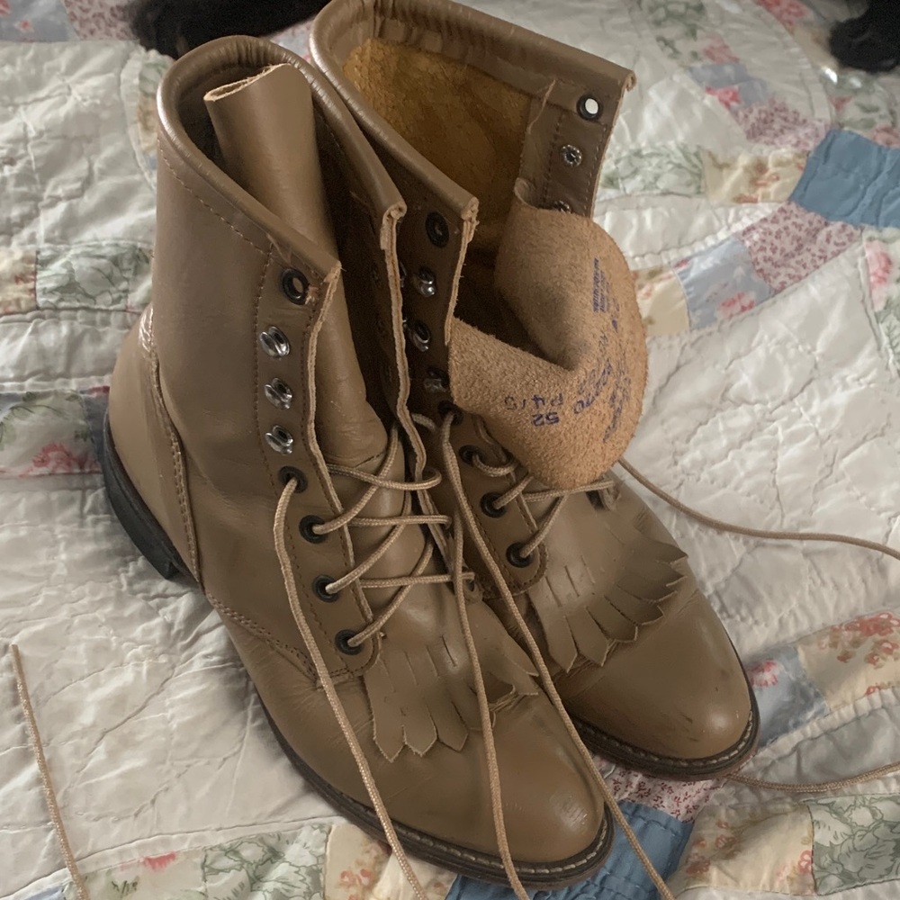 Older rodeo drive roper boots tan like new size 7m